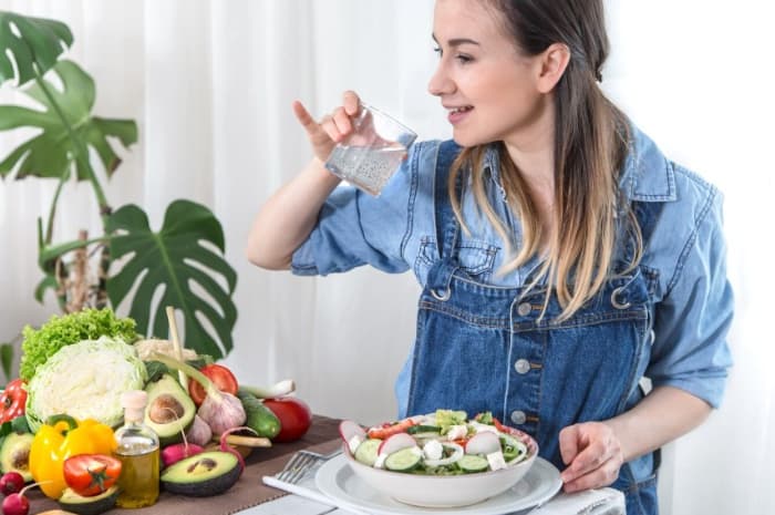 Jangan Abaikan! 5 Vitamin Wajib untuk Wanita Usia 25 Tahun ke Atas