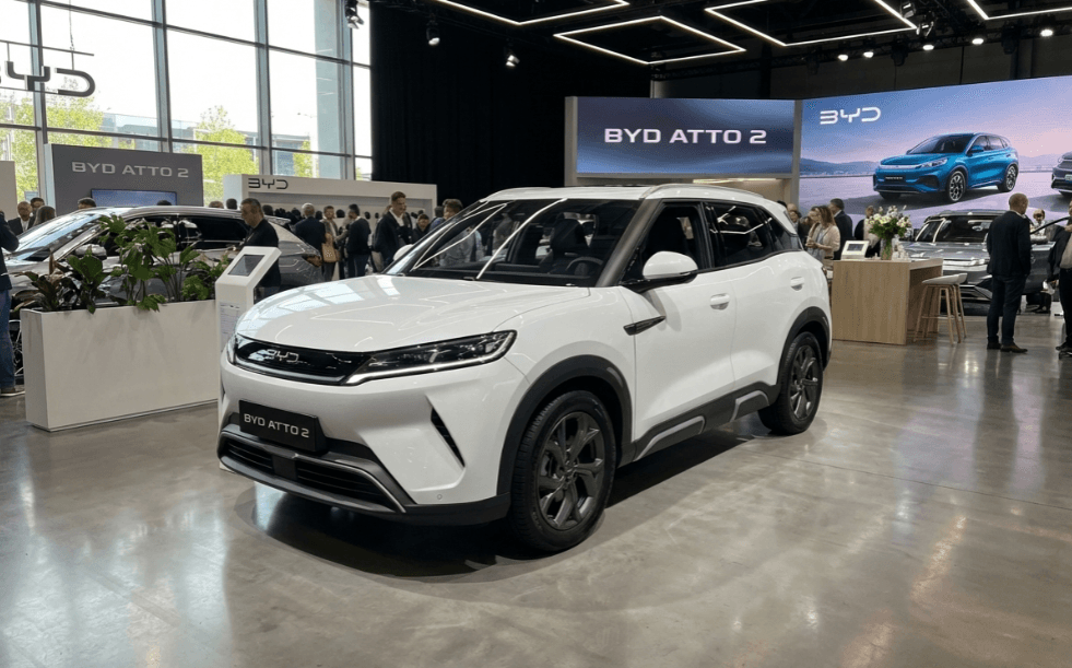 BYD Atto 2 Hadir Lebih Canggih dari Kompetitor: Ini Fitur Mewah dan Alasan Mengapa SUV Kompak Ini Bakal Jadi Raja Baru di Indonesia