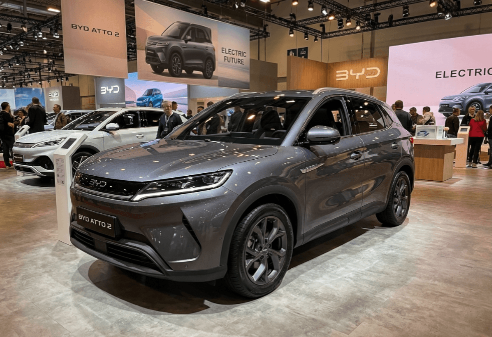 Hadir Sebagai Penantang Baru, BYD Atto 2 Punya Desain yang Lebih Keren dari Atto 1, Harga Diprediksi Mulai 200 Jutaan!