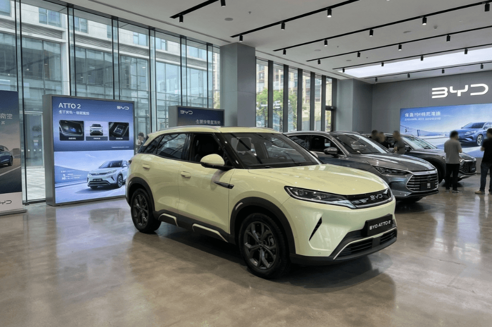 BYD Atto 1 Full Upgrade Jadi Atto 2, Makin Keren dengan Jarak Tempuh 410 KM dan Punya Desain Jok Pocong yang Nyentrik!