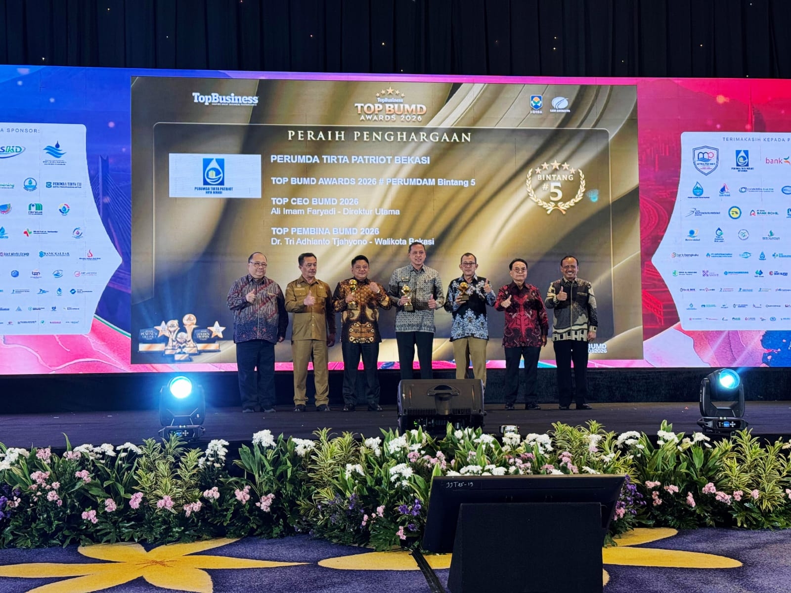 Transformasi Digital Berbuah Manis, Perumda Tirta Patriot Kota Bekasi Raih TOP BUMD Awards 2026 Bintang 5