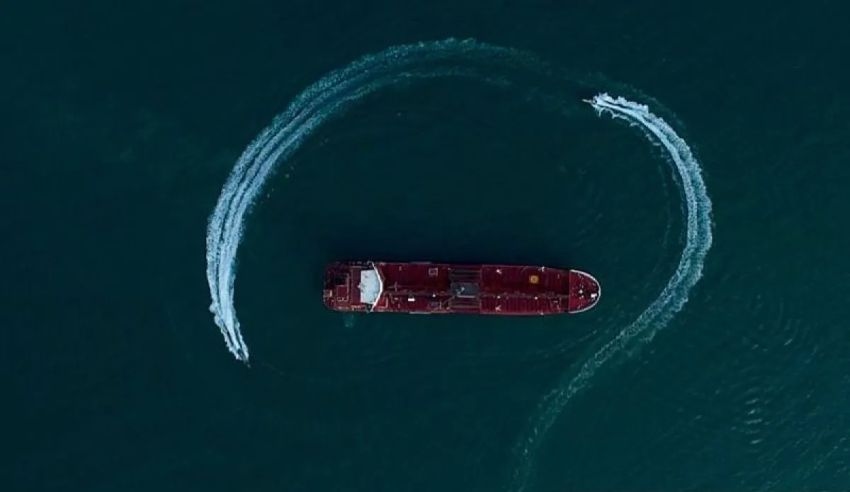 Iran Buka Selat Hormuz Selama Gencatan Senjata, Trump Ngaku Tetap Blokade