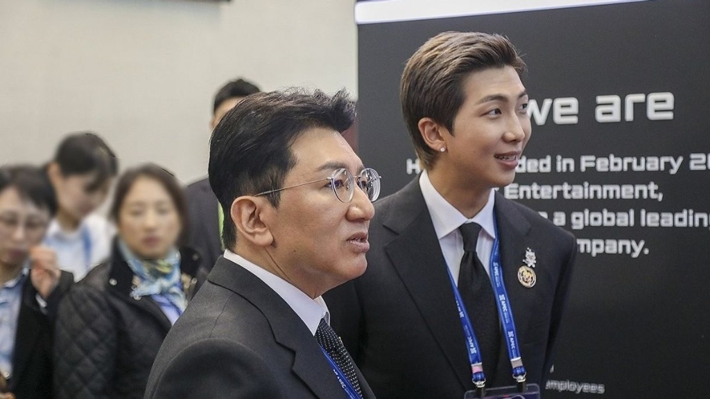 Skandal Investasi HYBE Memanas, Polisi Ajukan Surat Perintah Penangkapan Bang Si Hyuk