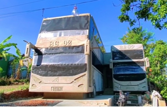 Kreativitas Warga Wonogiri, Bangun Hunian Unik Menyerupai Bus Double Decker