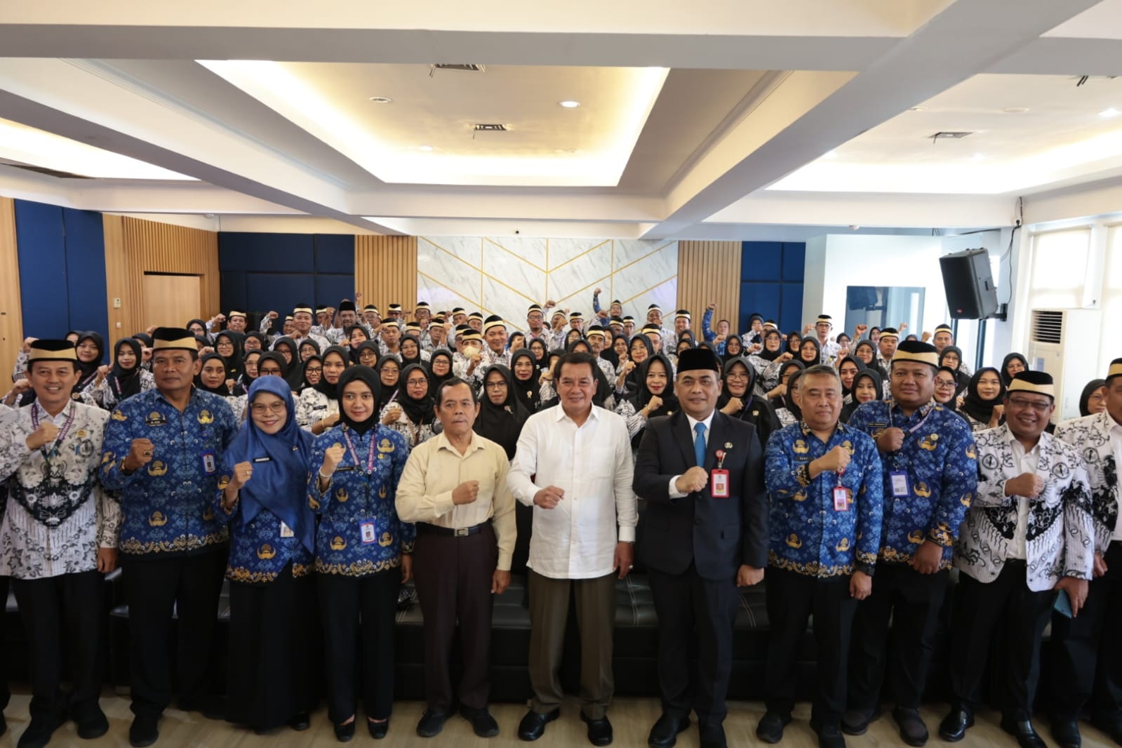 Bupati Tangerang Minta Para Kepala Sekolah SD - SMP Baru Dilantik Agar Tingkatkan Kompetensi dan Inovasi