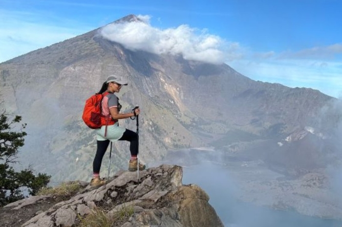 Gunung Rinjani Dipenuhi Pendaki Saat Long Weekend, Jumlahnya Tembus 1.505 Orang
