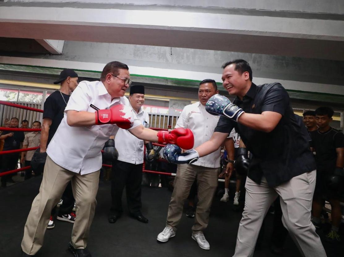Resmikan Arena Tinju Pasar Rebo, Gubernur Pramono Klaim Angka Tawuran Jadi Menurun Drastis