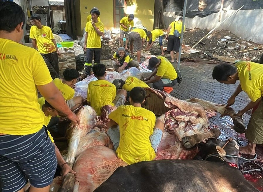 Kurban Golkar DKI 117 Ekor, Zaki Iskandar Ajak Masyarakat Bangun Semangat Saling Peduli