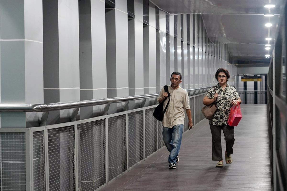 Sempat Dikeluhkan Warga Karena Hanya Buka Satu Sisi, Gubernur Pramono Pastikan JPO Senen Sentral Kini Beroperasi Penuh