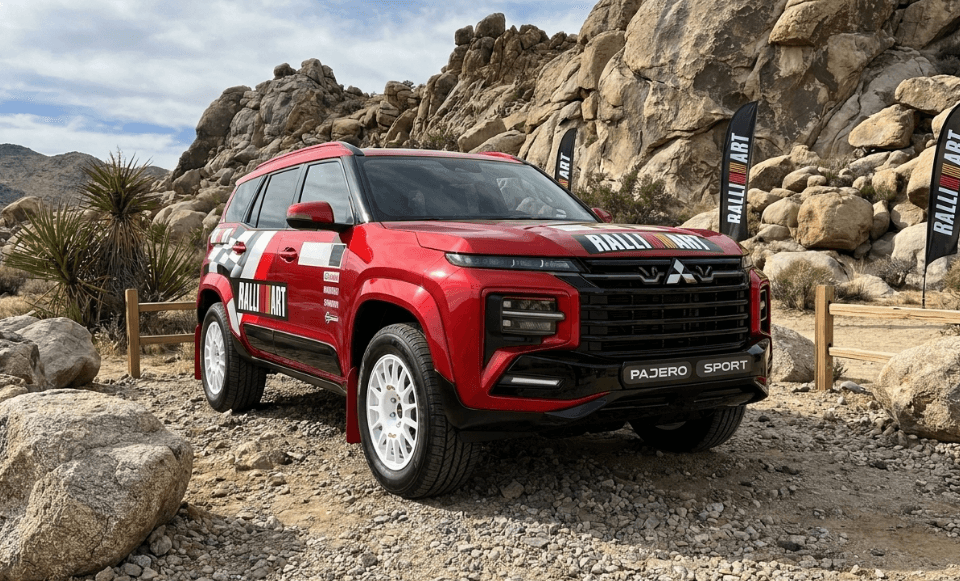 Bukan Cuma Gagah di Medan Off-Road, Mitsubishi Pajero Ralliart 2026 Siap Hadirkan Kemewahan Interior Kelas Atas