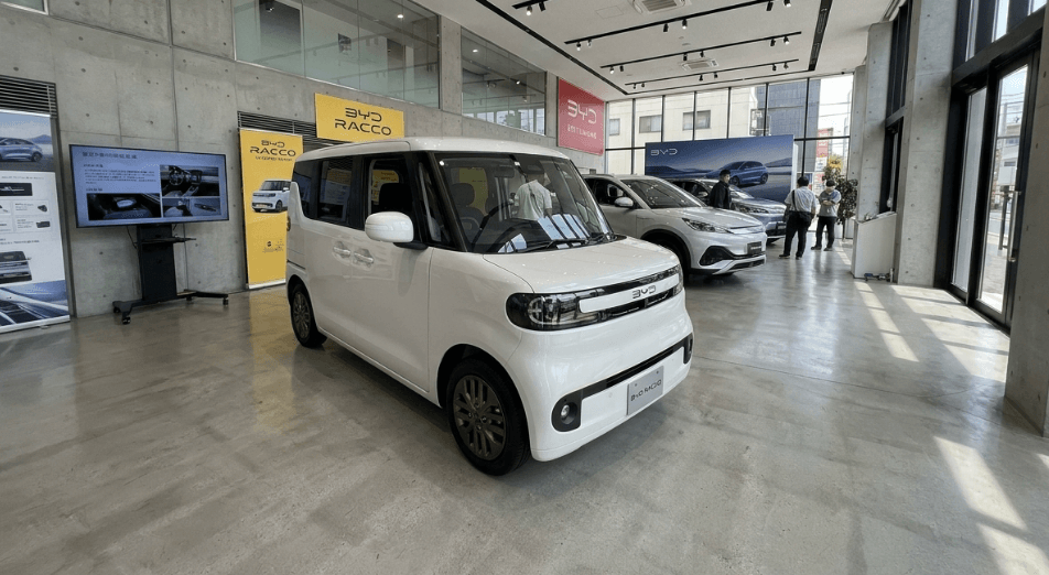 Siap Ramaikan Segmen EV Compact: BYD Racco Tawarkan Kombinasi Pintu Geser, Kabin Nyaman, dan Enam Pilihan Warna