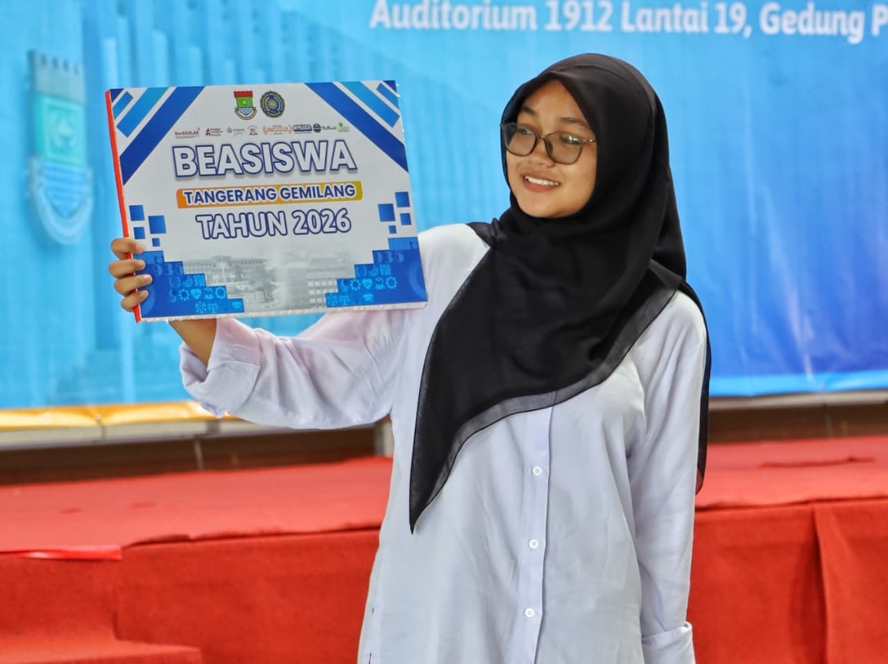 Kisah Inspiratif Intan: Berkat Beasiswa Tangerang Gemilang, Bisa Wujudkan Mimpi Jadi Calon Dokter dan Sarjana Pertama di Keluarga