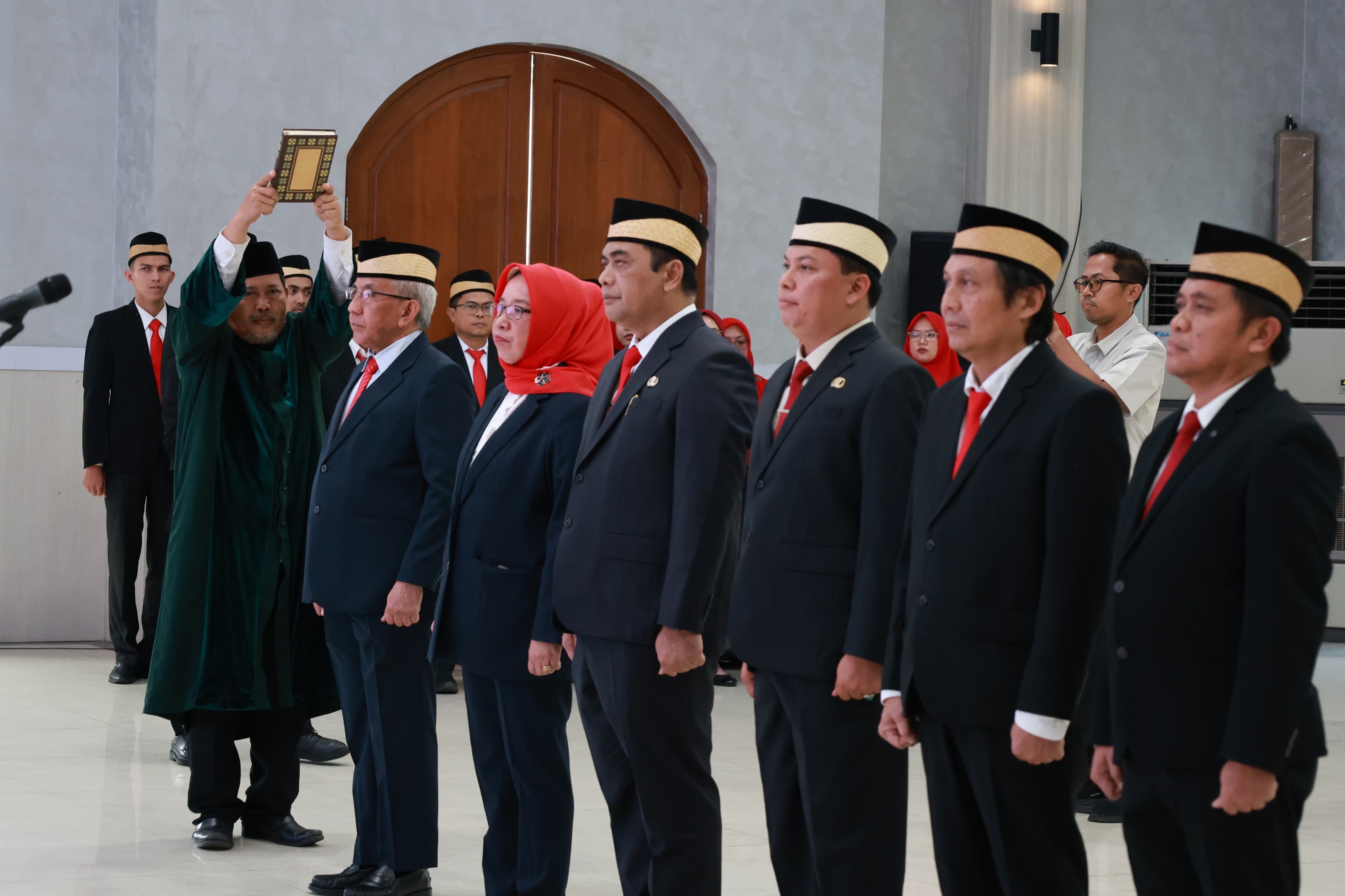 Lantik 6 Pejabat Eselon II Pemkab Tangerang, Bupati Maesyal Rasyid Tegaskan Proses Sesuai Manajemen Talenta BKN