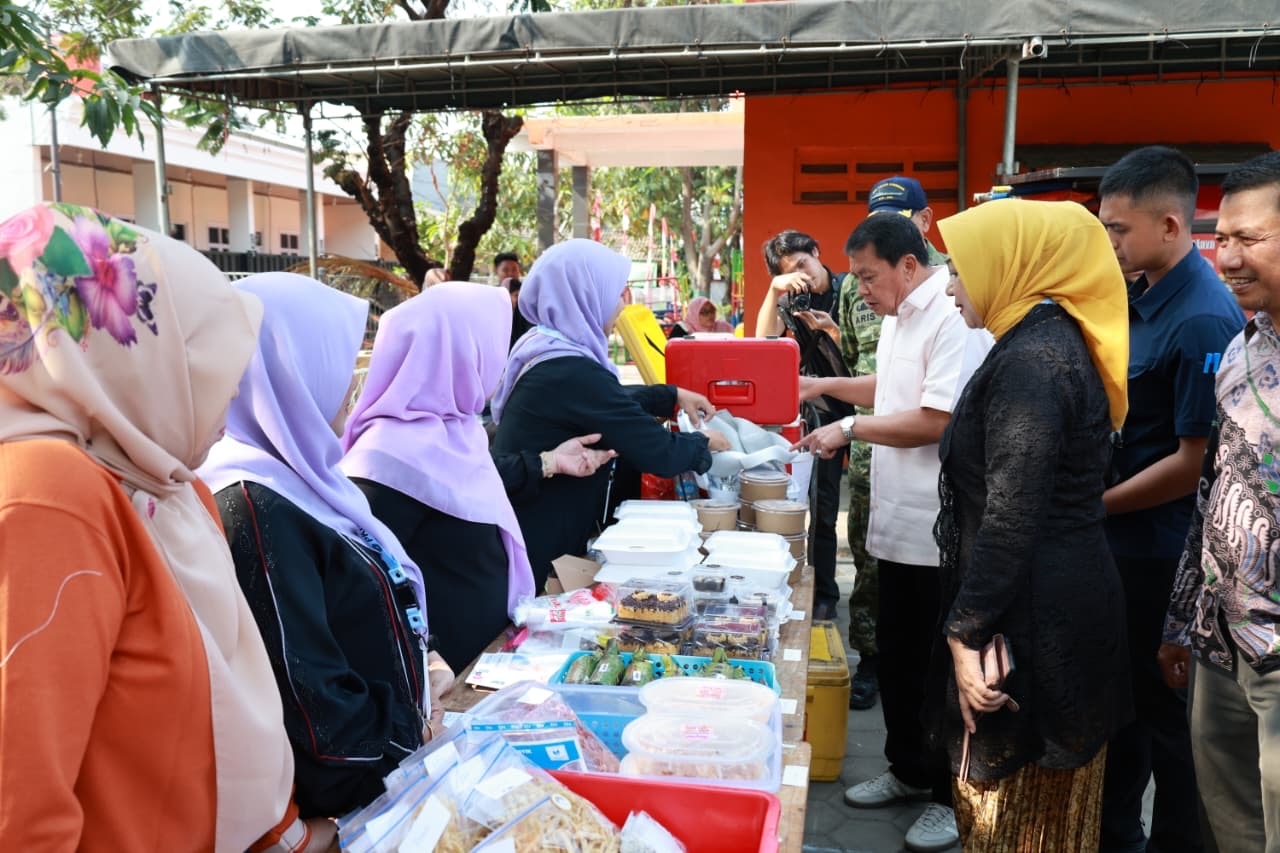 Buka Gebyar Bakti Sosial di Perum Pondok Rejeki Pasar Kemis, Bupati Tangerang Dorong UMKM Naik Kelas