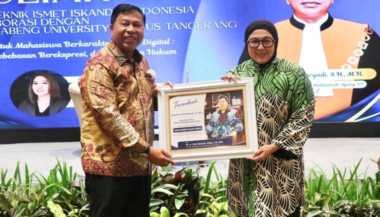 Kuliah Umum di Politeknik Ismet Iskandar Indonesia, Wabup Tangerang Dorong Mahasiswa Jadi Generasi Unggul Berkarakter dan Sadar Hukum