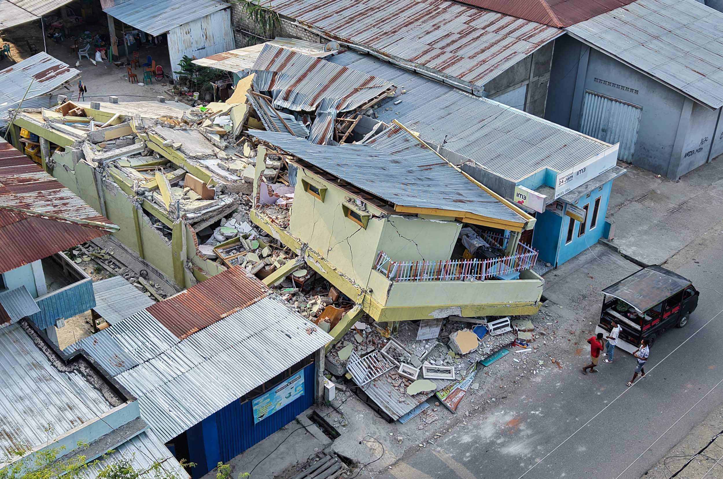 Update Bencana Gempa NTT, 68 Meninggal Ribuan Bangunan Rusak