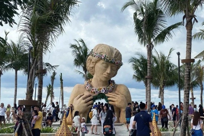 Dari Yoga di Pantai hingga Pilates di Yacht, PIK Ubah Cara Menikmati Akhir Pekan