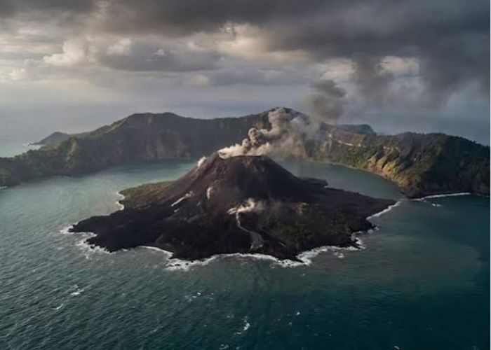 Gunung Anak Krakatau Siaga, Warga dan Wisatawan Dilarang Mendekat Radius 5 KM
