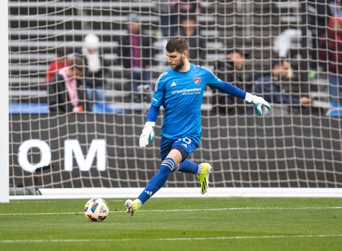 Semangat Maarten Paes, Biarkan Kritik Pundit Belanda, Fokus Laga Ajax Vs Heracles