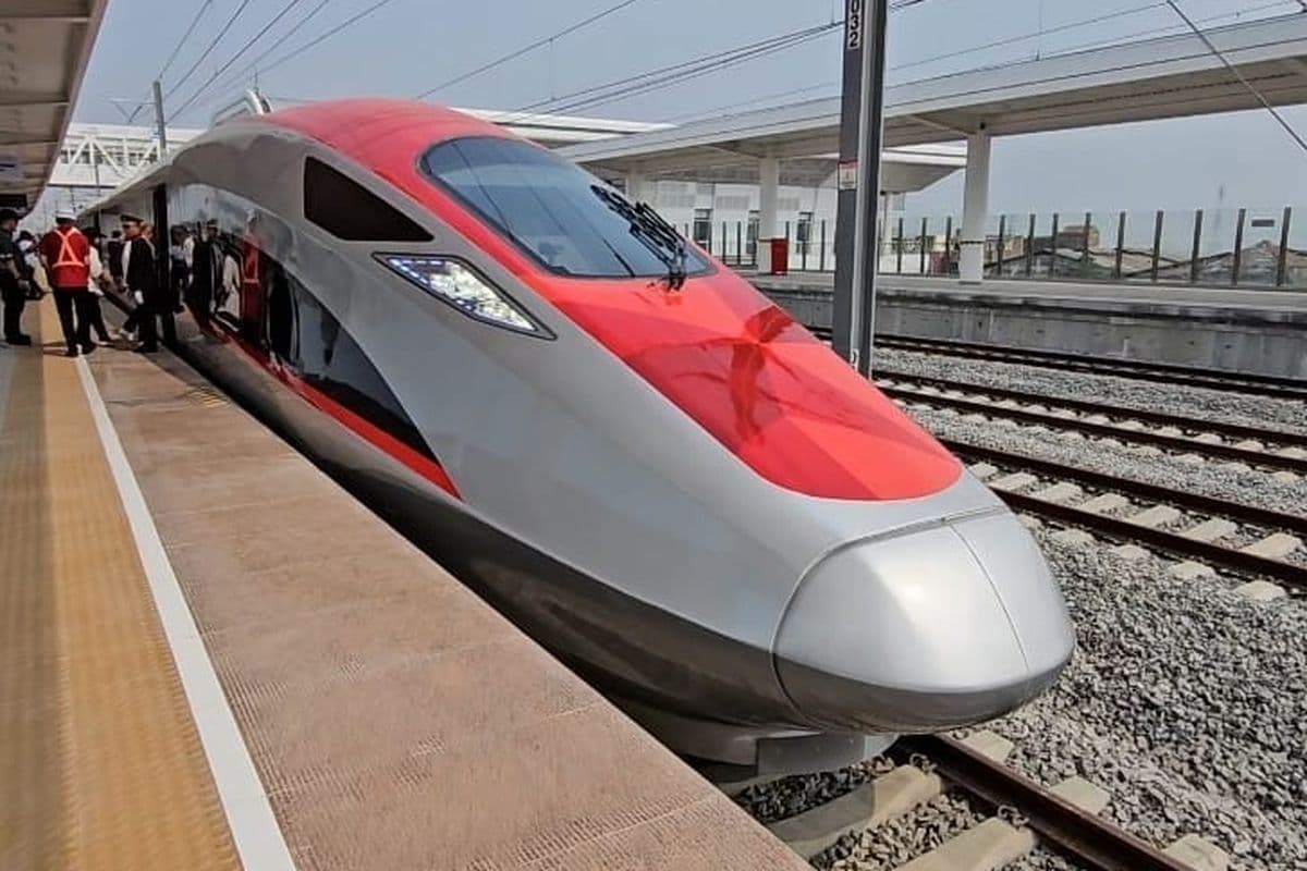 Uji Coba Gratis Kereta Cepat Jakarta-Bandung Dibuka Hari Ini, Begini Tahapan Pendaftaran Calon Penumpang