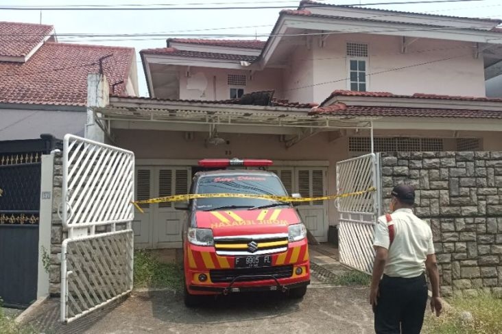 Jasad Ibu dan Anak di Depok, Polisi Dobrak Ruangan Terkunci dan Temukan Ini