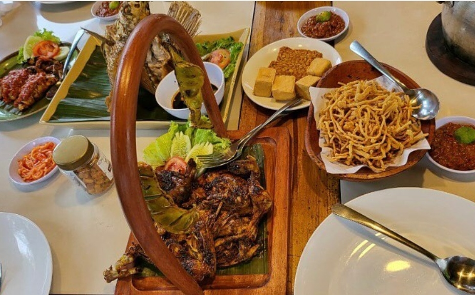 8 Rekomendasi Tempat Makan Keluarga di Jakarta