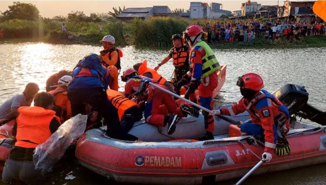Kehabisan Tenaga Saat Berenang, Bocah SMP Tewas Tenggelam di Waduk Flamboyan Cengkareng