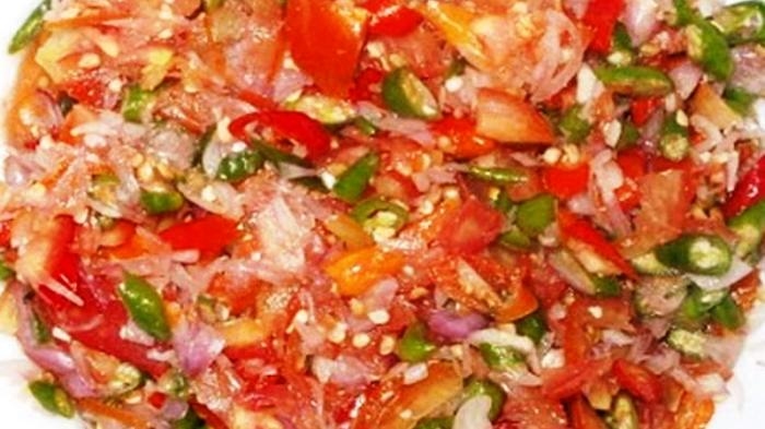 Resep Sambal Dabu-Dabu Khas Manado, Rasa Otentik Gunakan Minyak Kelapa Panas