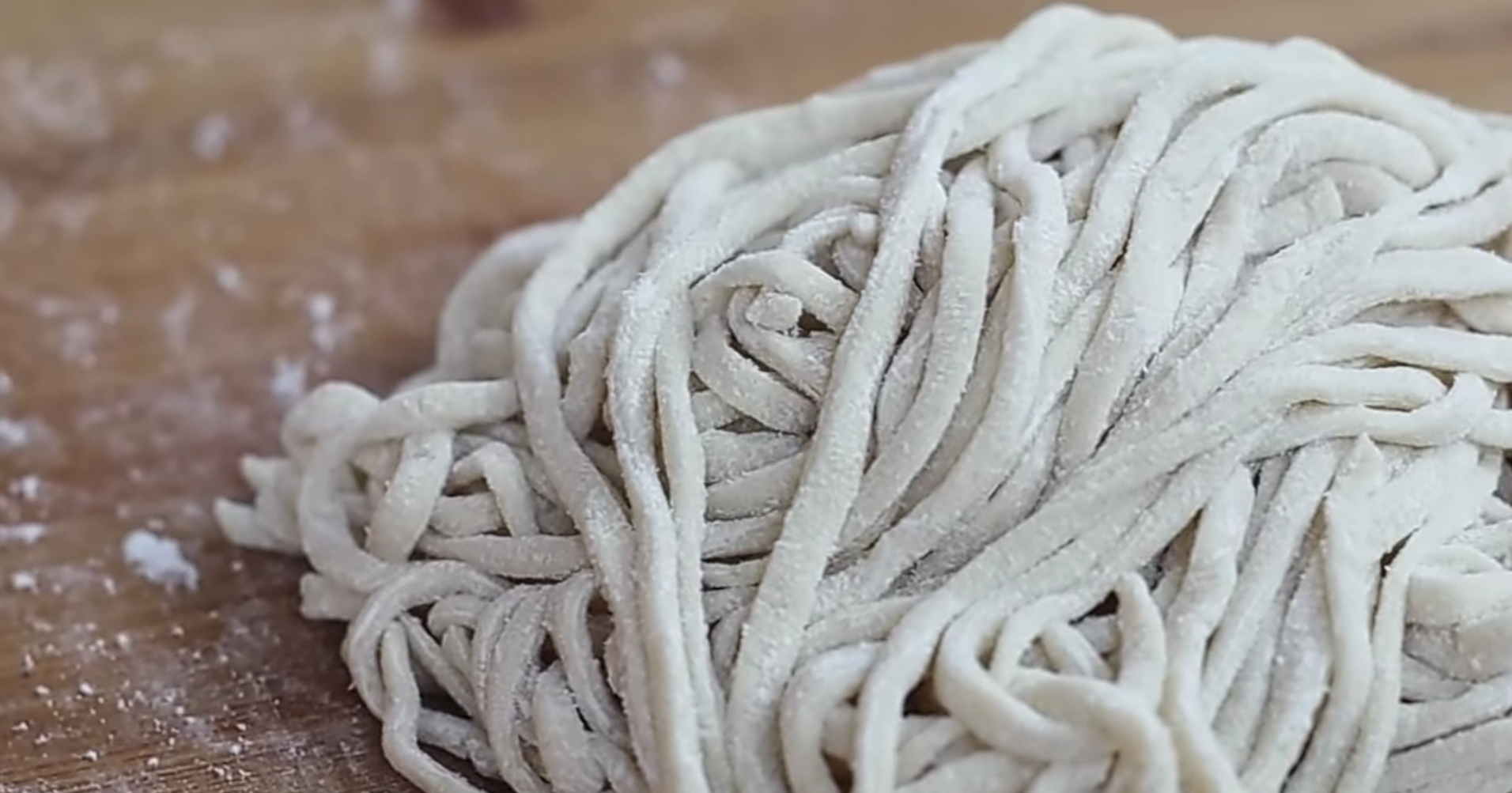 Tanpa Telur dan Tanpa Mixer! Ini Resep Mie Homemade yang Kenyal dan Lembut Ala Chef Devina