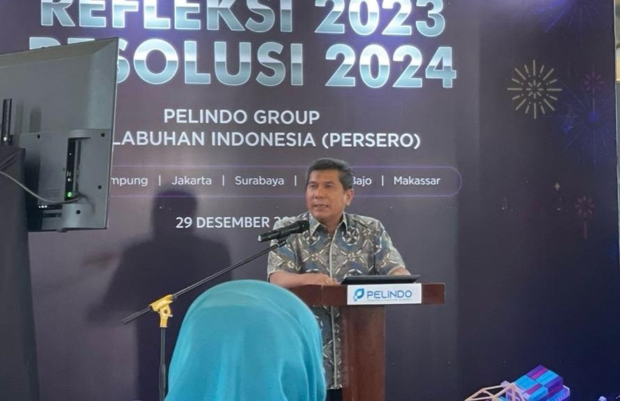 Tutup Tahun 2023, Pelindo Serahkan Santunan untuk 2024 Anak Yatim, UMK dan Beasiswa