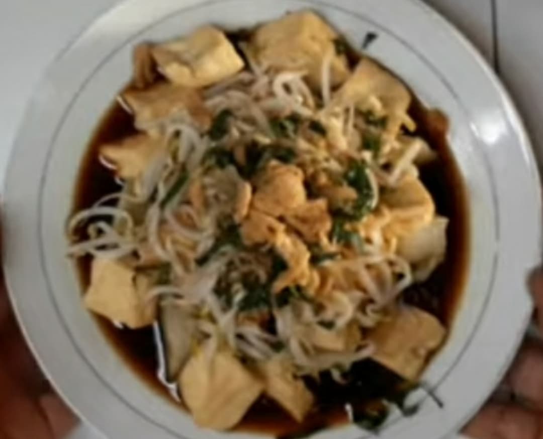 Resep Rujak Lontong, Makanan Menyehatkan dengan Rasa yang Luar Biasa