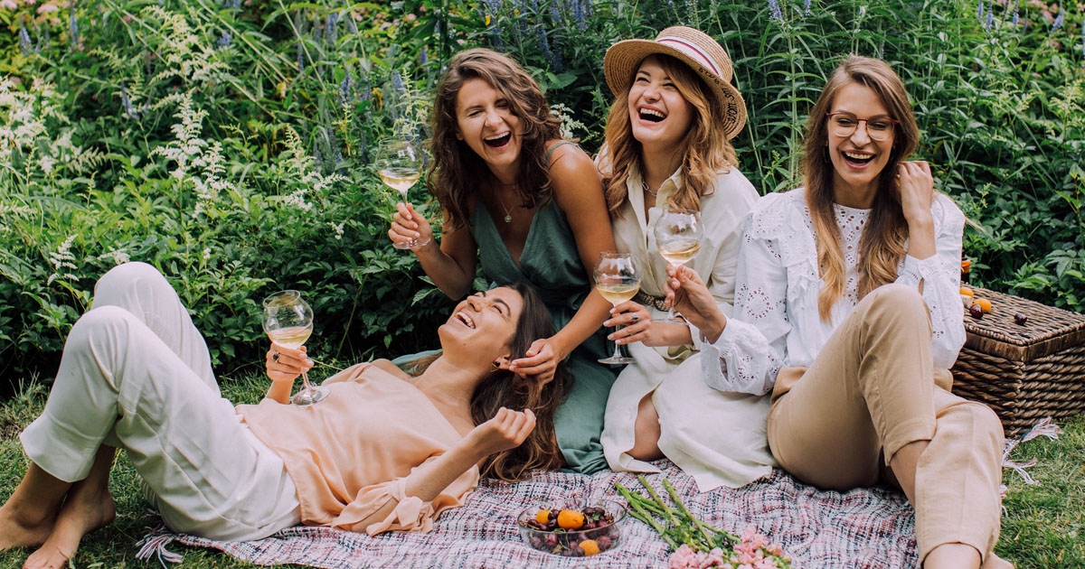 Mudah Bersosialisasi, Simak 3 Zodiak yang Memiliki Ikatan Kuat dengan Temannya