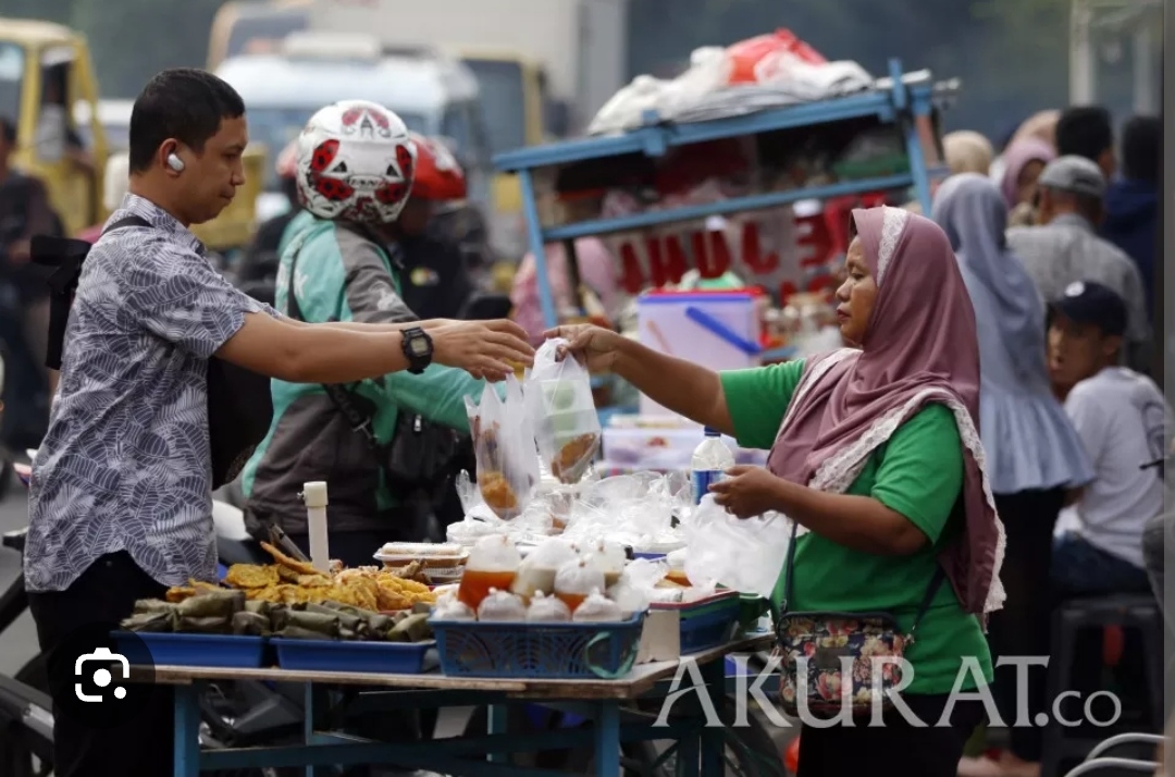 Berburu Takjil di Masjid Pondok Indah: Rendang, Dendeng, Sate Padang hingga Ayam Panggang