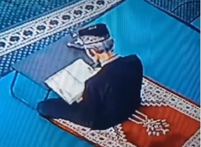 INNALILLAHI! Kakek di Makassar Meninggal Dunia Saat Ikut Lomba Tadarus, Netizen: Meninggal yang Diimpikan Umat Muslim