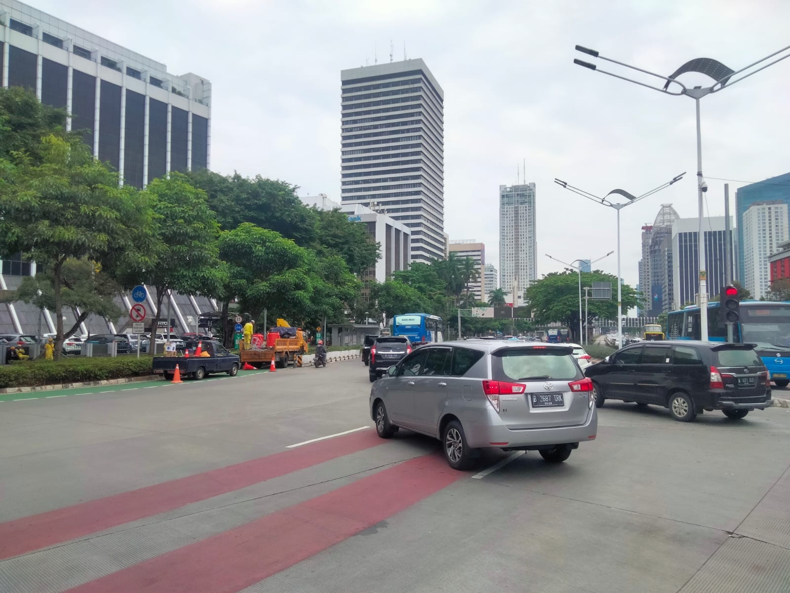 Jalan Sudirman-Thamrin Jakarta Kembali Ramai Kendaraan Bermotor