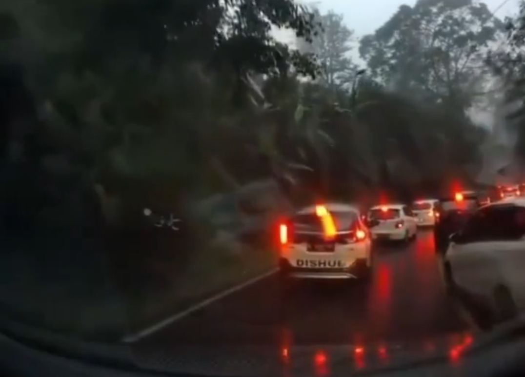 Waduh, Pria Buang Sampah Sembarangan di Puncak Ternyata Pejabat Dishub DKI, Langsung Kena Sanksi Ini