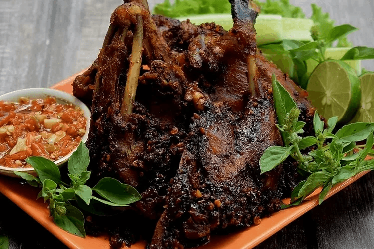 Terbaik dari yang Terbaik, 3 Rekomendasi Nasi Bebek Goreng Madura di Jakarta yang Enaknya Sampai Terngiang-Ngiang