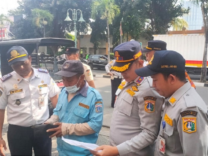Belasan Juru Parkir Liar di Minimarket Jaktim dan Jakbar Terjaring Penertiban, Ini Bentuk Sanksi yang Diberikan
