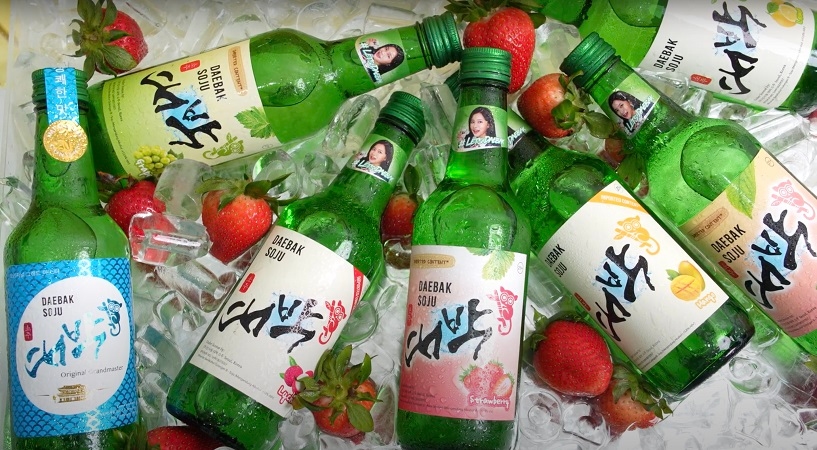Apa Itu Soju? Simak Asal Usul Minuman Tradisional Korea yang Selalu Muncul di Setiap Adegan Drakor Ini