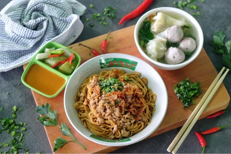 Berikut 6 Rekomendasi Warung Mie Ayam Enak di Jakarta Selatan yang Patut Dicoba,