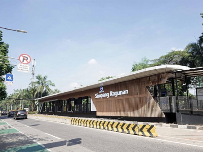 KEREN! Halte Transjakarta Simpang Ragunan dan Damai Kini Punya Wajah Baru, Ini Daftar Fasilitas Mewah yang Dihadirkan