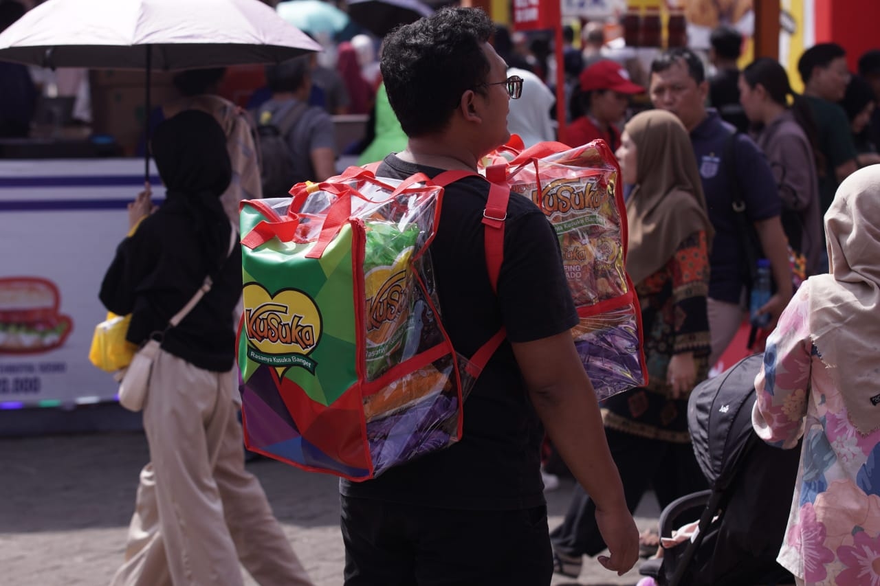 Sedang Berada di Jakarta Fair 2024 Tapi Ribet Bawa Barang Banyak? Beli Aja 5 Tas Belanja Jumbo dan Unik Ini!