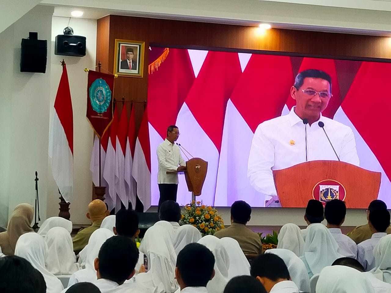 Heru Budi Tegas Akan Cabut Penerima KJP Jika Ketahuan Merokok dan Tawuran