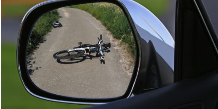 Kecelakaan Maut di Jakarta Timur, Motor Diserempet Mobil Warna Hitam, Satu Korban Tewas di Lokasi Kejadian