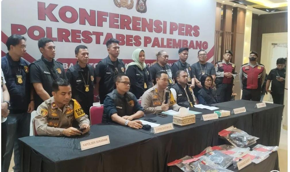 Agar Tak Dicurigai, Pelaku Sempat Datang Ke Rumah Korban dan Ikut Yasinan, Sisanya Ikut Berbaur Dengan Warga Saat Mayat Korban Ditemukan