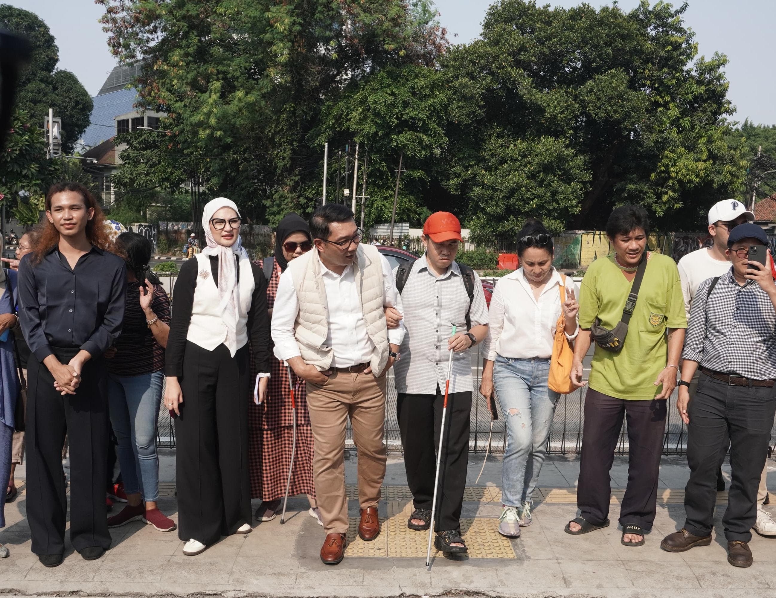 Ridwan Kamil Ajak Penyandang Disabilitas Naik Transjakarta, Dengar Curhatan Soal Mobilitas dan Kartu Subsidi