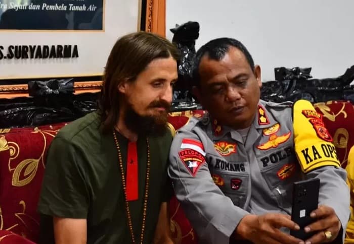 Profil dan Agama Philip Mehrtens, Pilot Susi Air yang Baru Bebas Usai Disandera KKB Selama 1,5 Tahun