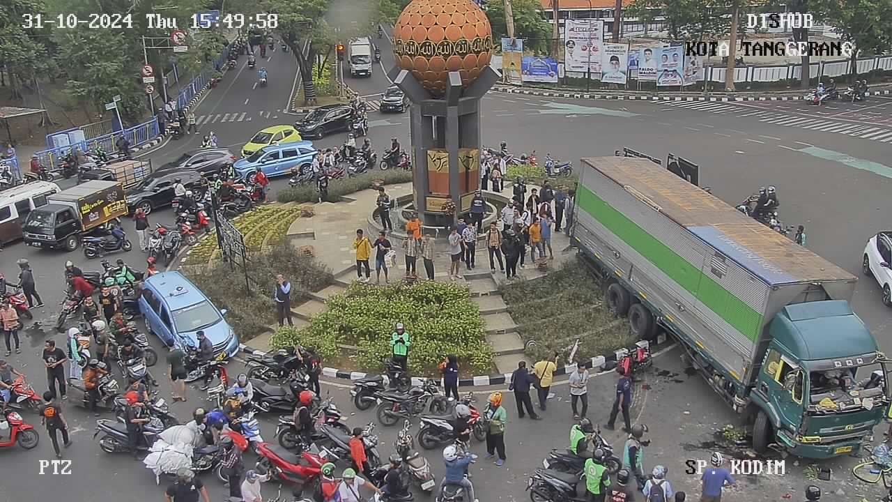 BERIKUT 5 Fakta Kecelakaan Truk Ugal Ugalan di Tangerang, Sopir Narkoba hingga Tabrak Pemotor dan Pejalan Kaki