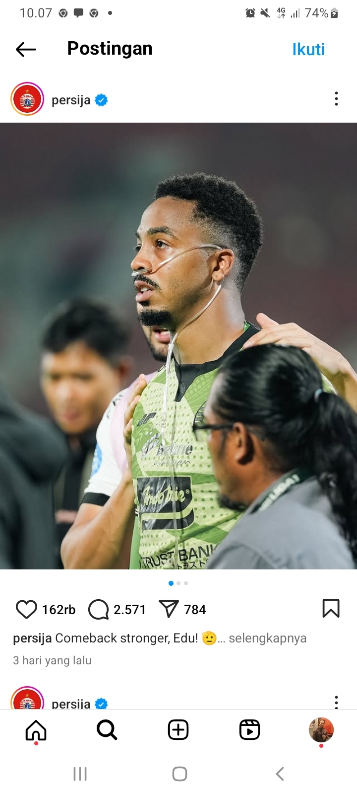 Cepet Sembuh, Kondisi Penjaga Gawang Persija Jakarta Carlos Eduardo Dalam Perawatan Medis