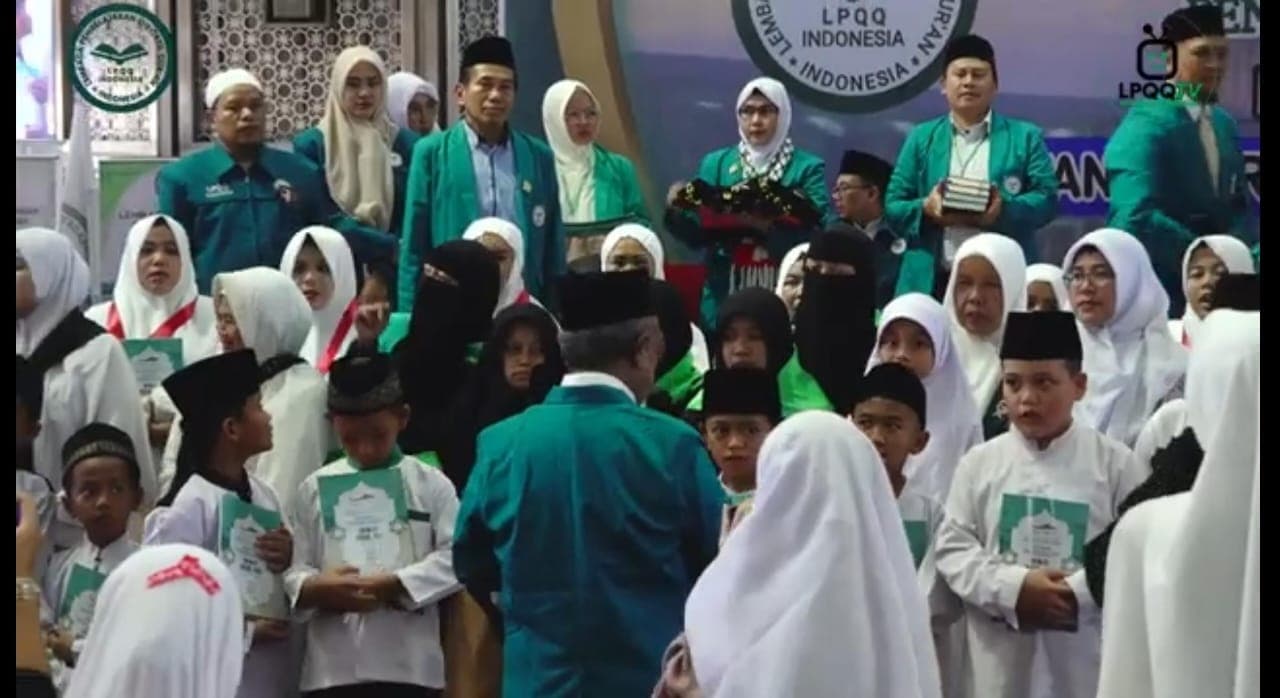 LPQQ Indonesia Wisuda 10 Ribu Santri di Masjid Istiqlal Jakarta, Berhasil Mengentaskan Buta Aksara Al Quran 7 Persen